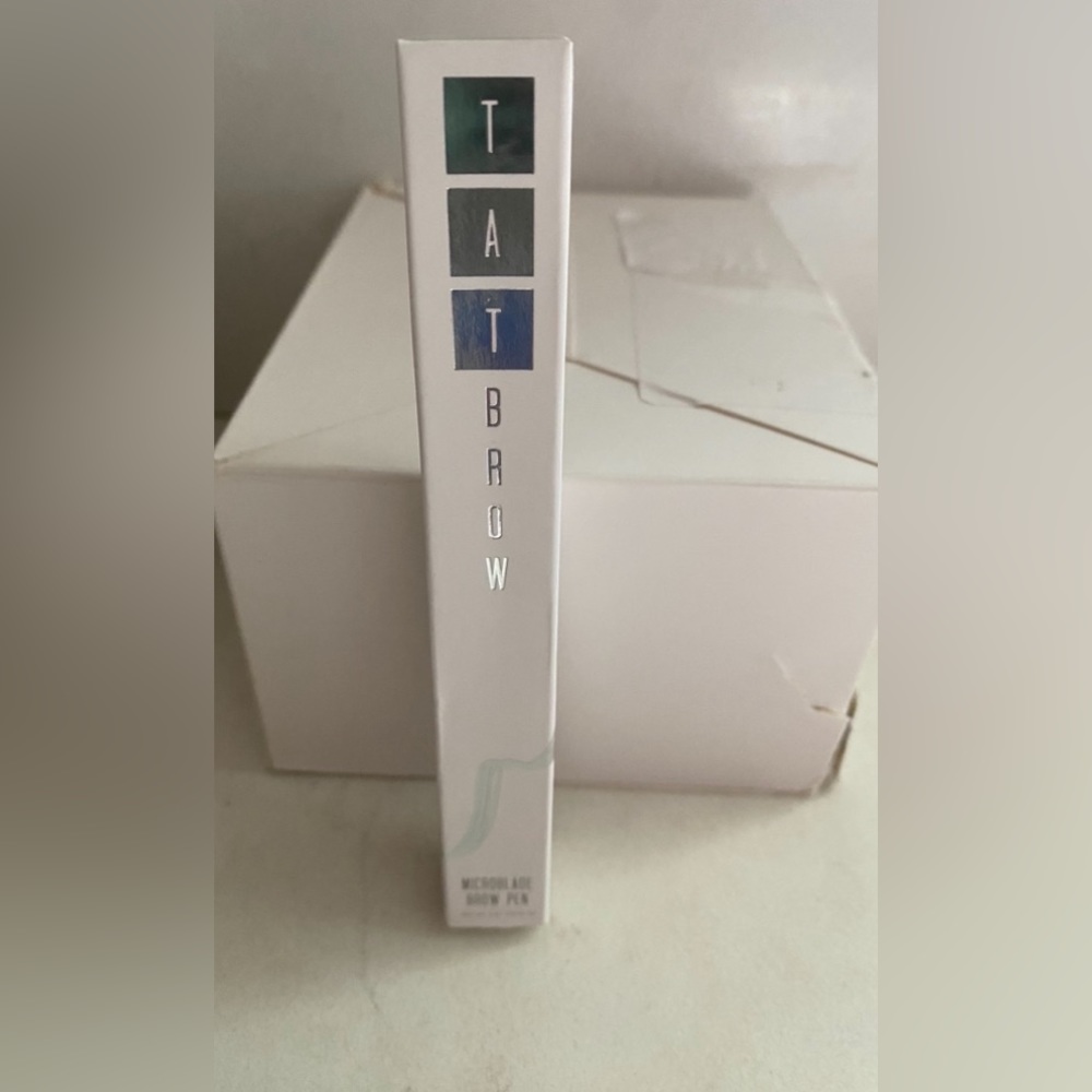 NWT. TATBROW MICROBLADE BROW PEN